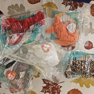 Lot Of 6 Teenie Beanue Babies